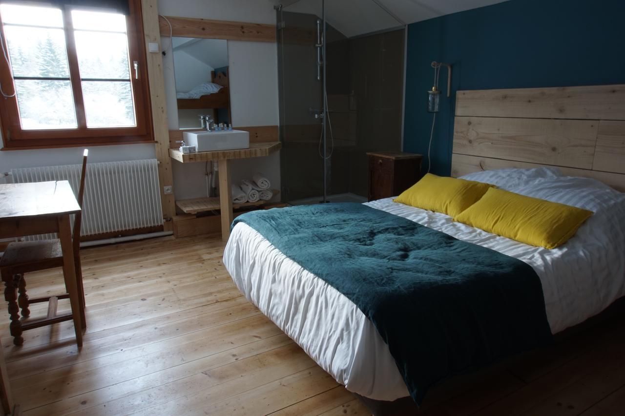 Auberge De La Perdrix Hauterive-la-Fresse Eksteriør billede