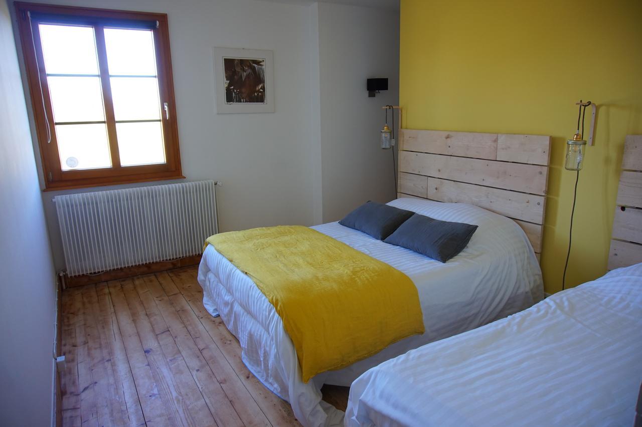 Auberge De La Perdrix Hauterive-la-Fresse Eksteriør billede