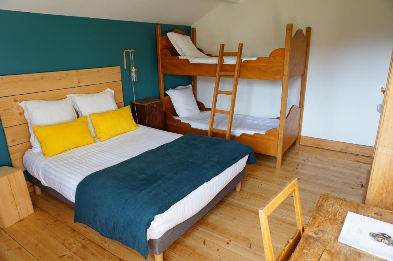 Auberge De La Perdrix Hauterive-la-Fresse Eksteriør billede