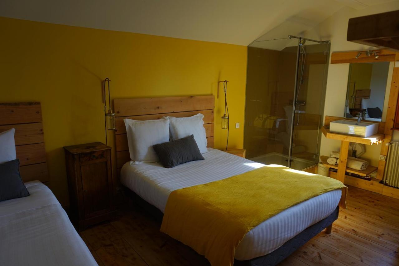 Auberge De La Perdrix Hauterive-la-Fresse Eksteriør billede