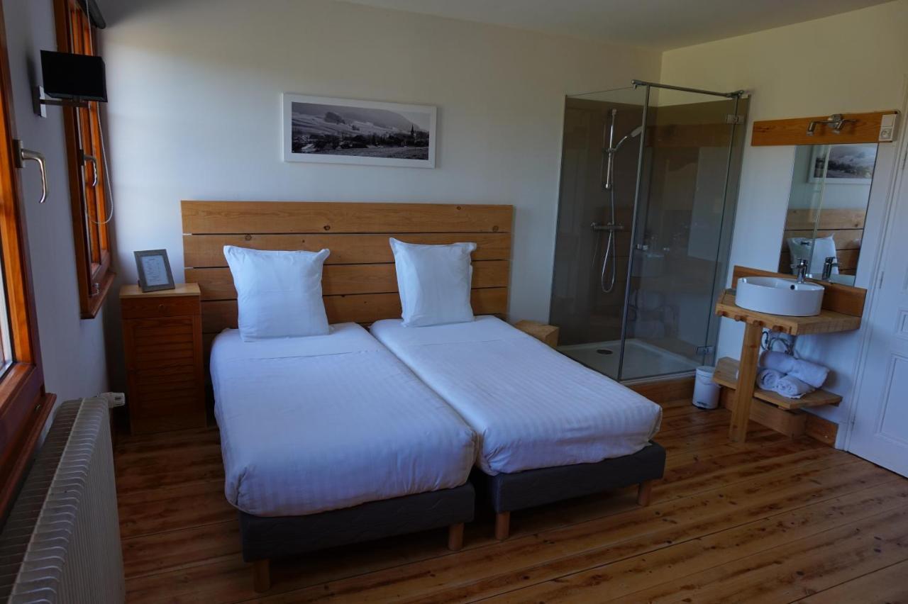 Auberge De La Perdrix Hauterive-la-Fresse Eksteriør billede
