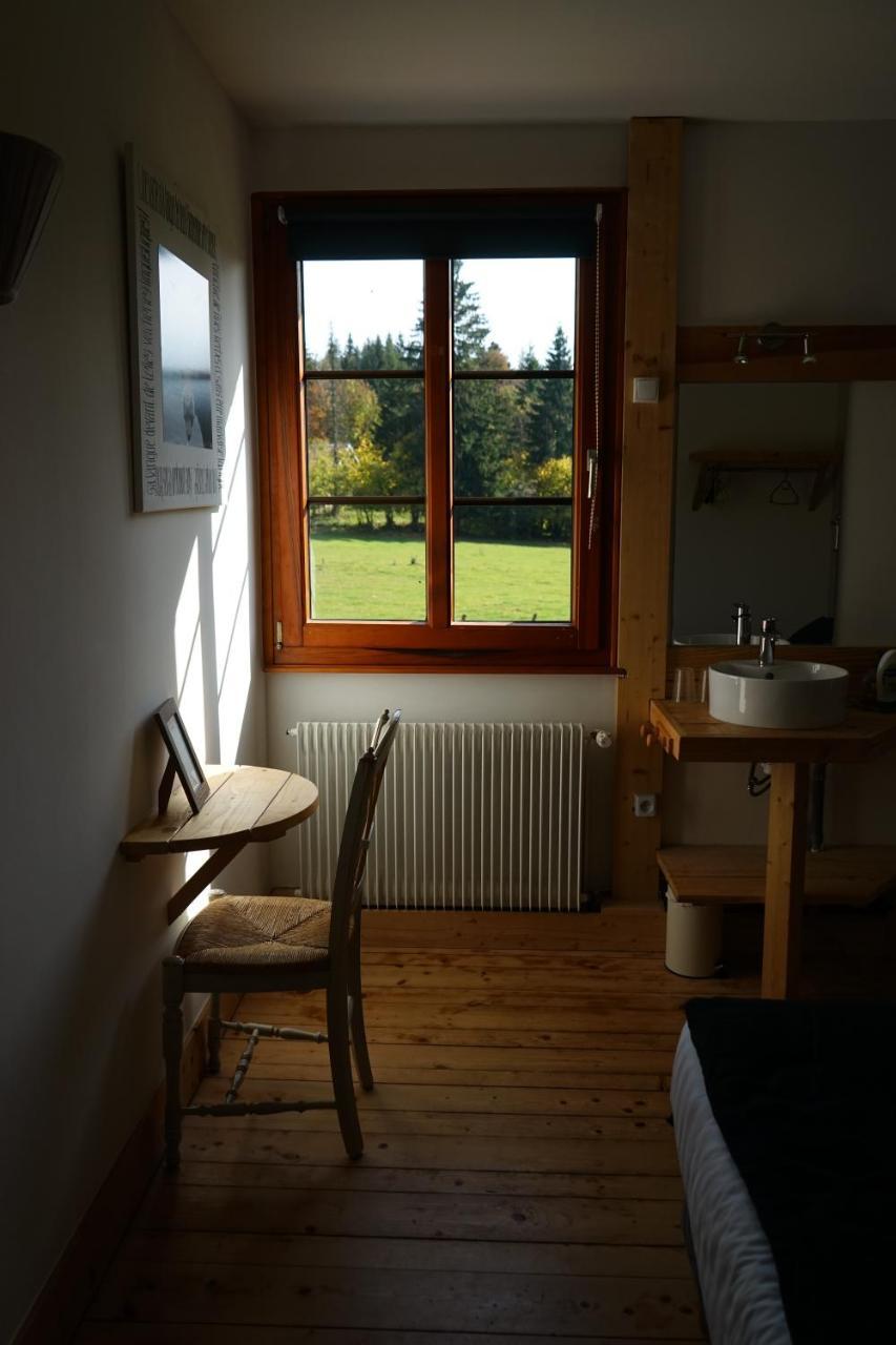 Auberge De La Perdrix Hauterive-la-Fresse Eksteriør billede